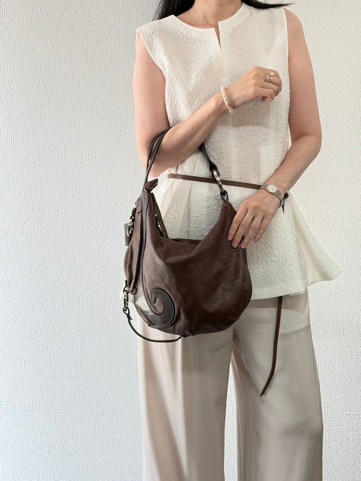 Fendi Vintage Oyster Leather Hobo Shoulder Bag Brown