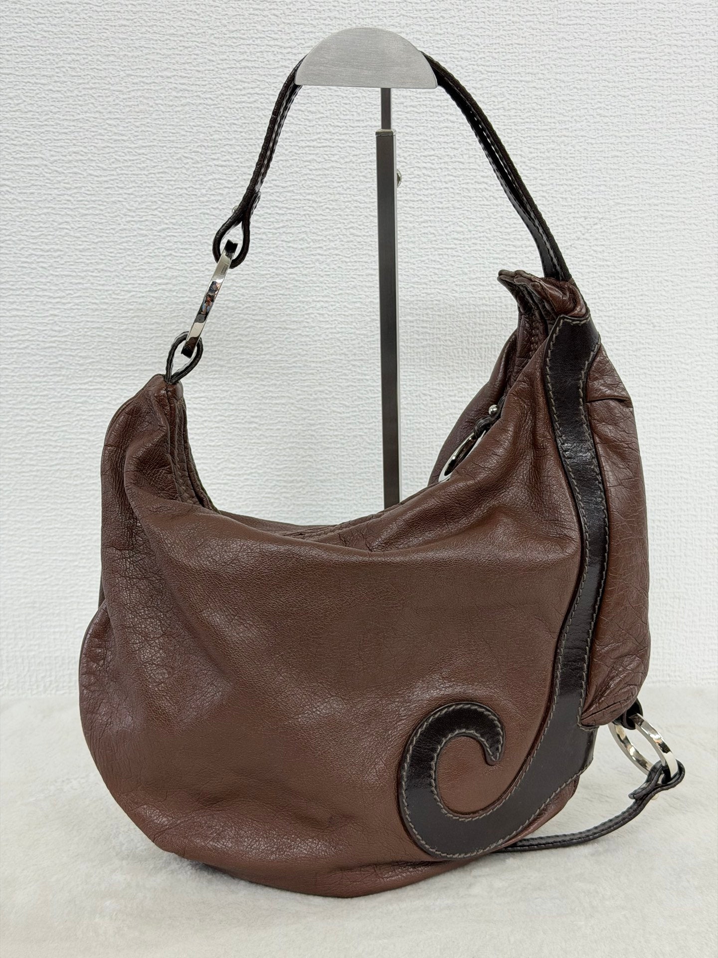 Fendi Vintage Oyster Leather Hobo Shoulder Bag Brown