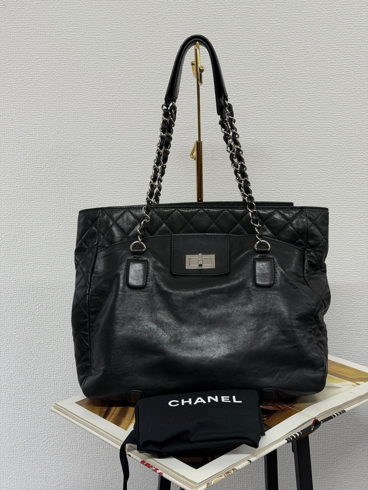 CHANEL 2.55 Collection Leather Totebag
