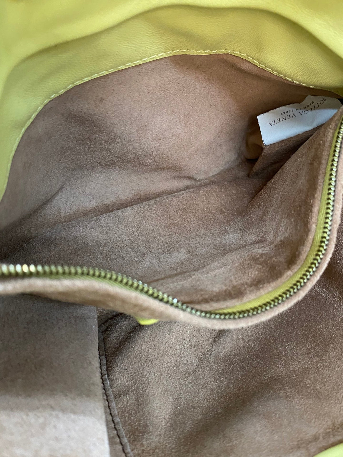 BOTTEGA VENETA Intrecciato Andiamo Genuine Handbag