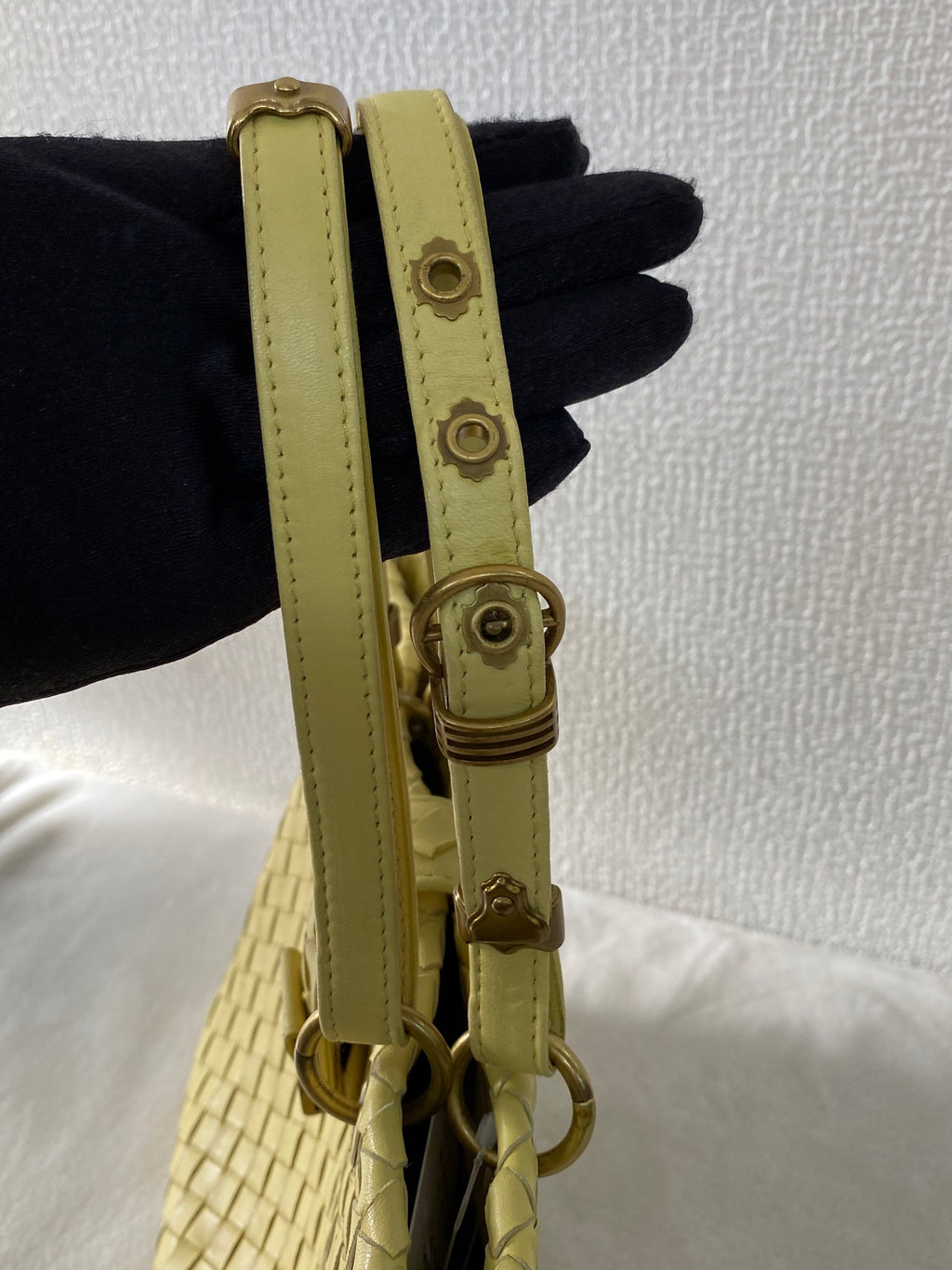 BOTTEGA VENETA Intrecciato Andiamo Genuine Handbag