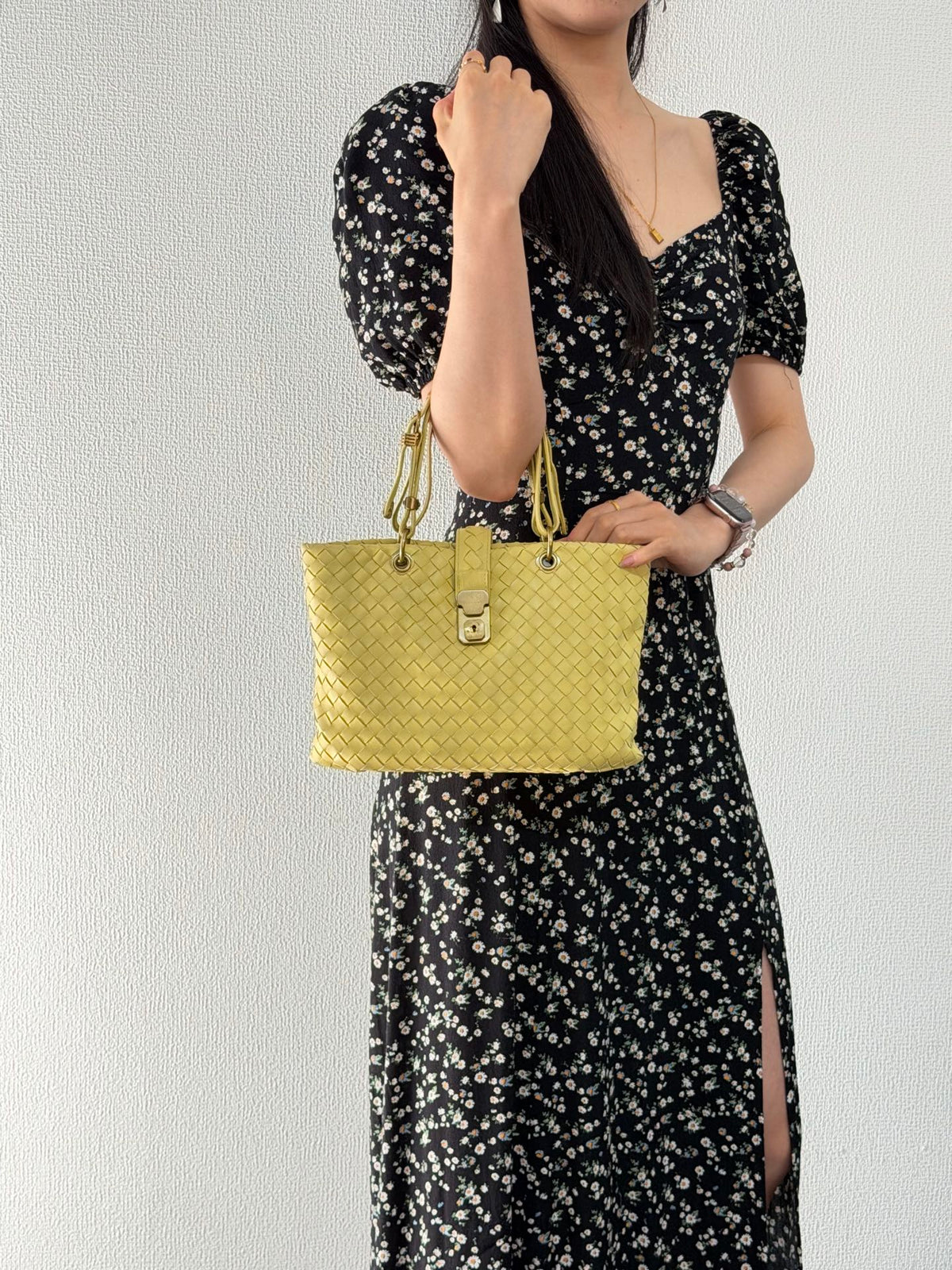 BOTTEGA VENETA Intrecciato Andiamo Genuine Handbag