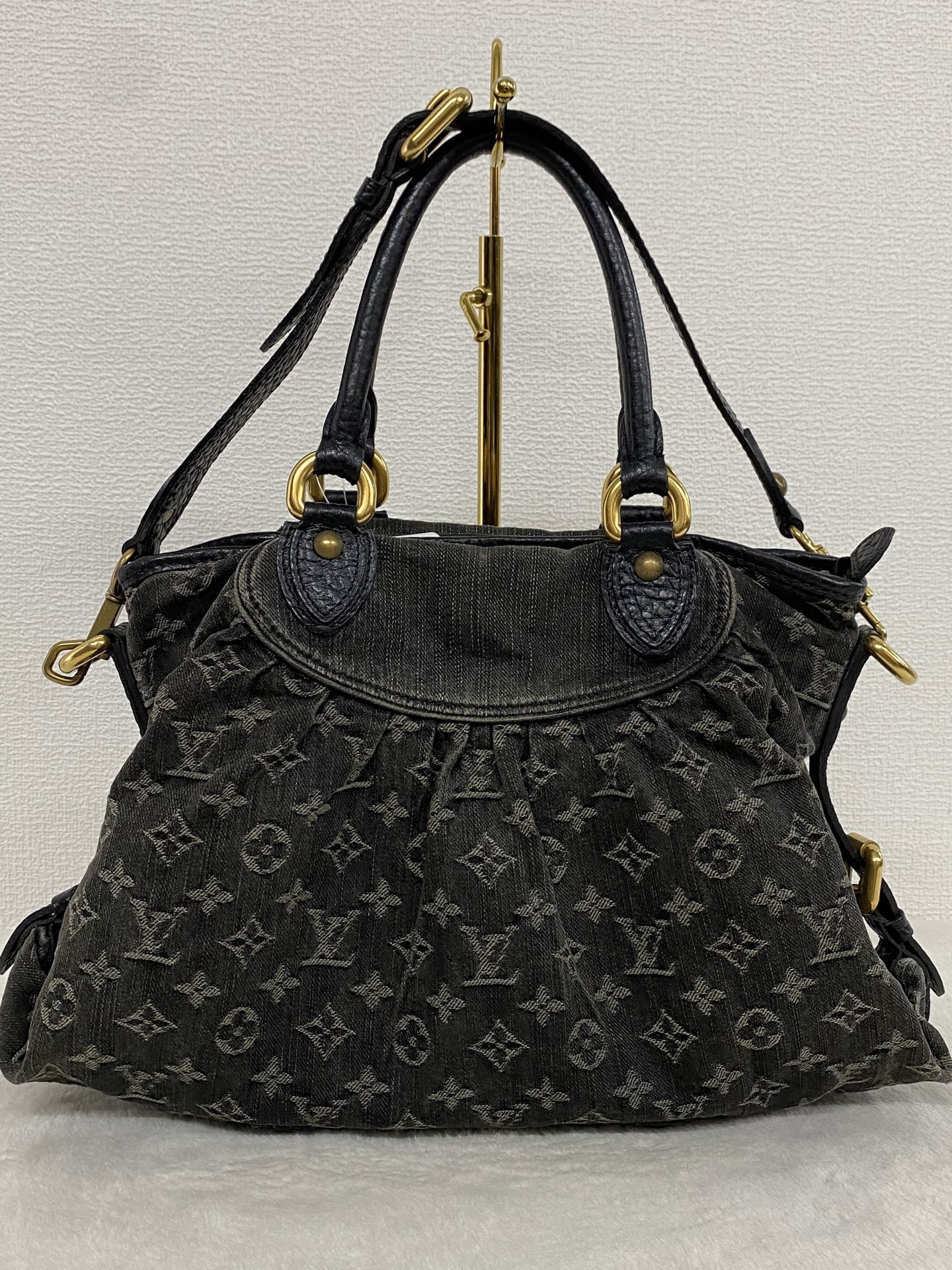 Louis Vuitton Neo Cabby MM Monogram Denim Noir