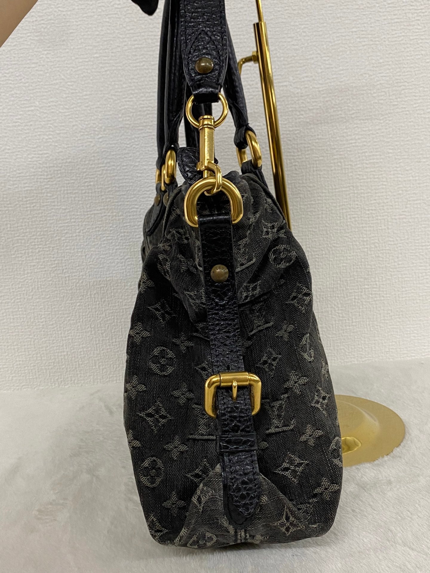 Louis Vuitton Neo Cabby MM Monogram Denim Noir