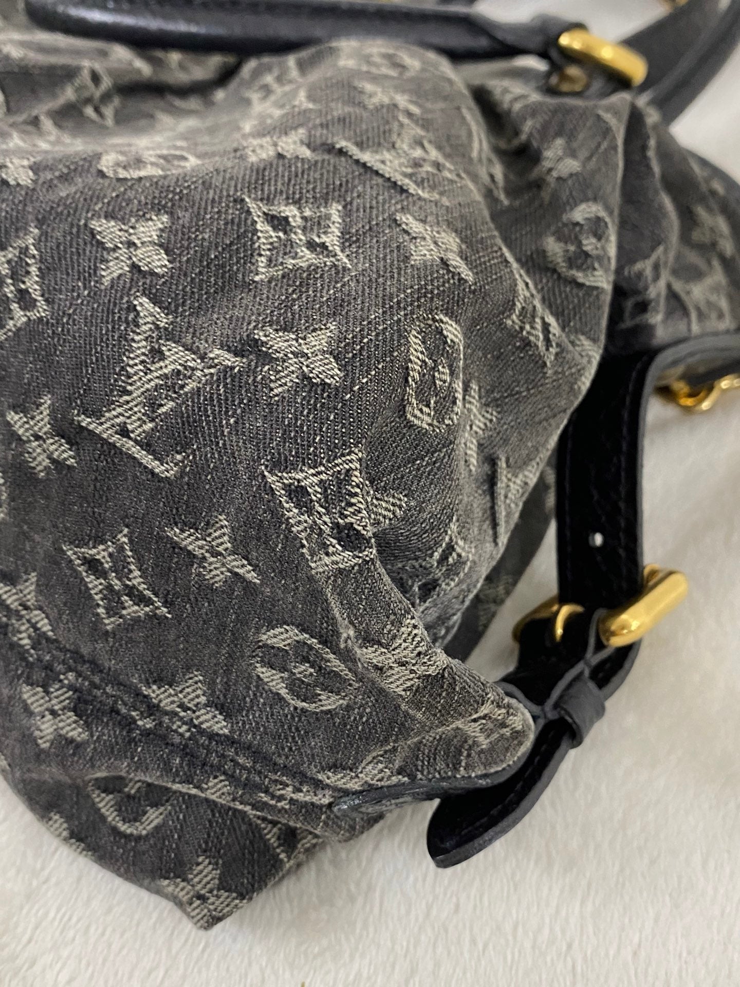 Louis Vuitton Neo Cabby MM Monogram Denim Noir