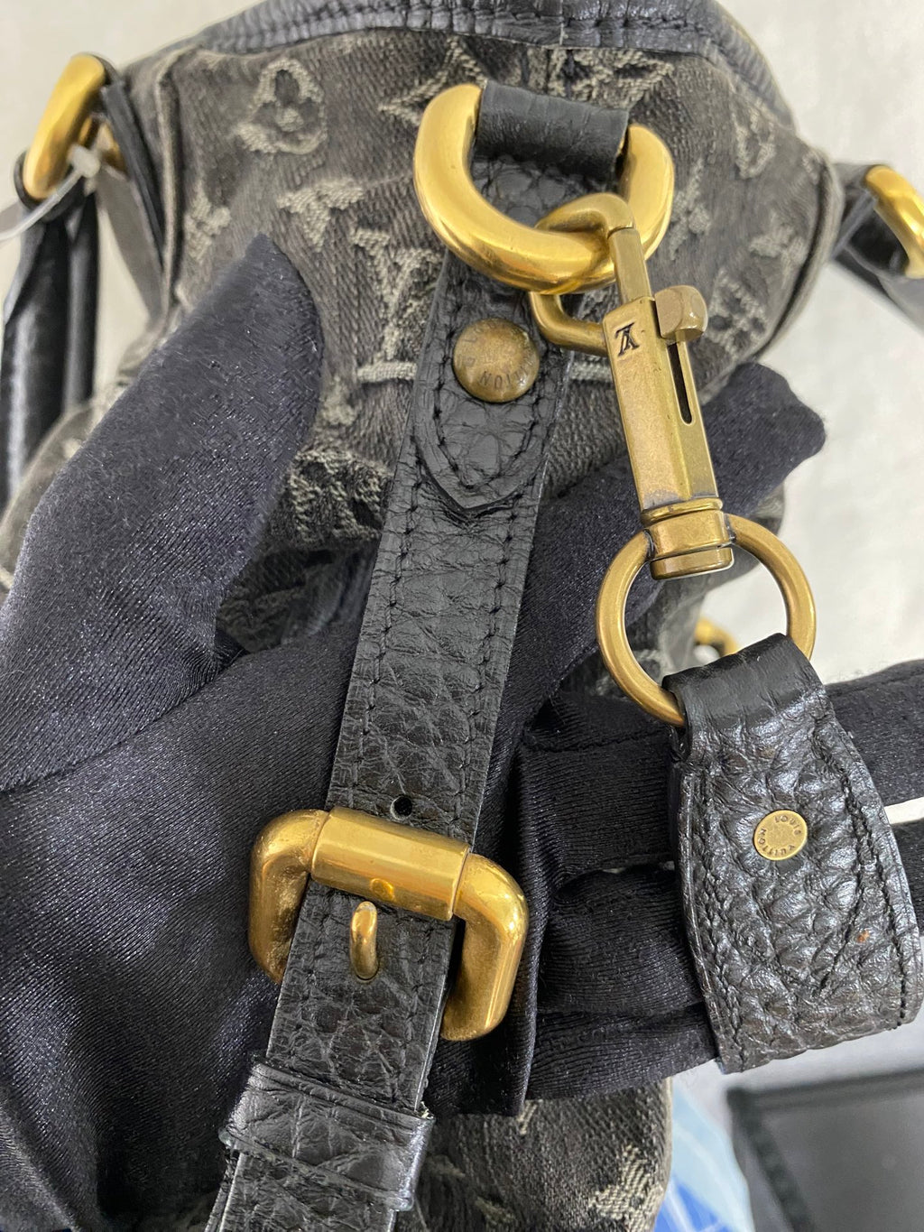 Louis Vuitton Neo Cabby MM Monogram Denim Noir