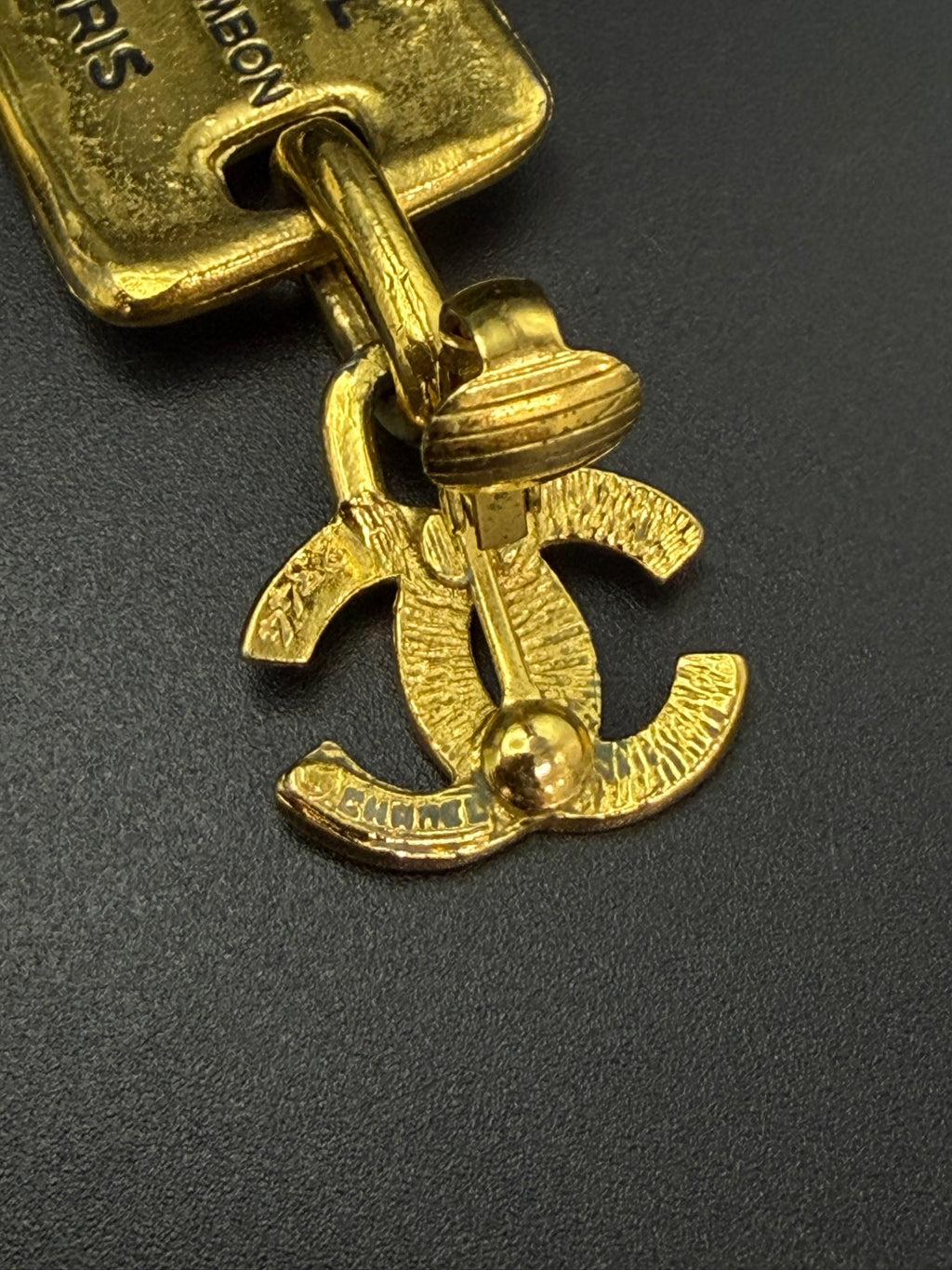 CHANEL Vintage CC Logo 31 Rue Cambon Plate Drop Earrings
