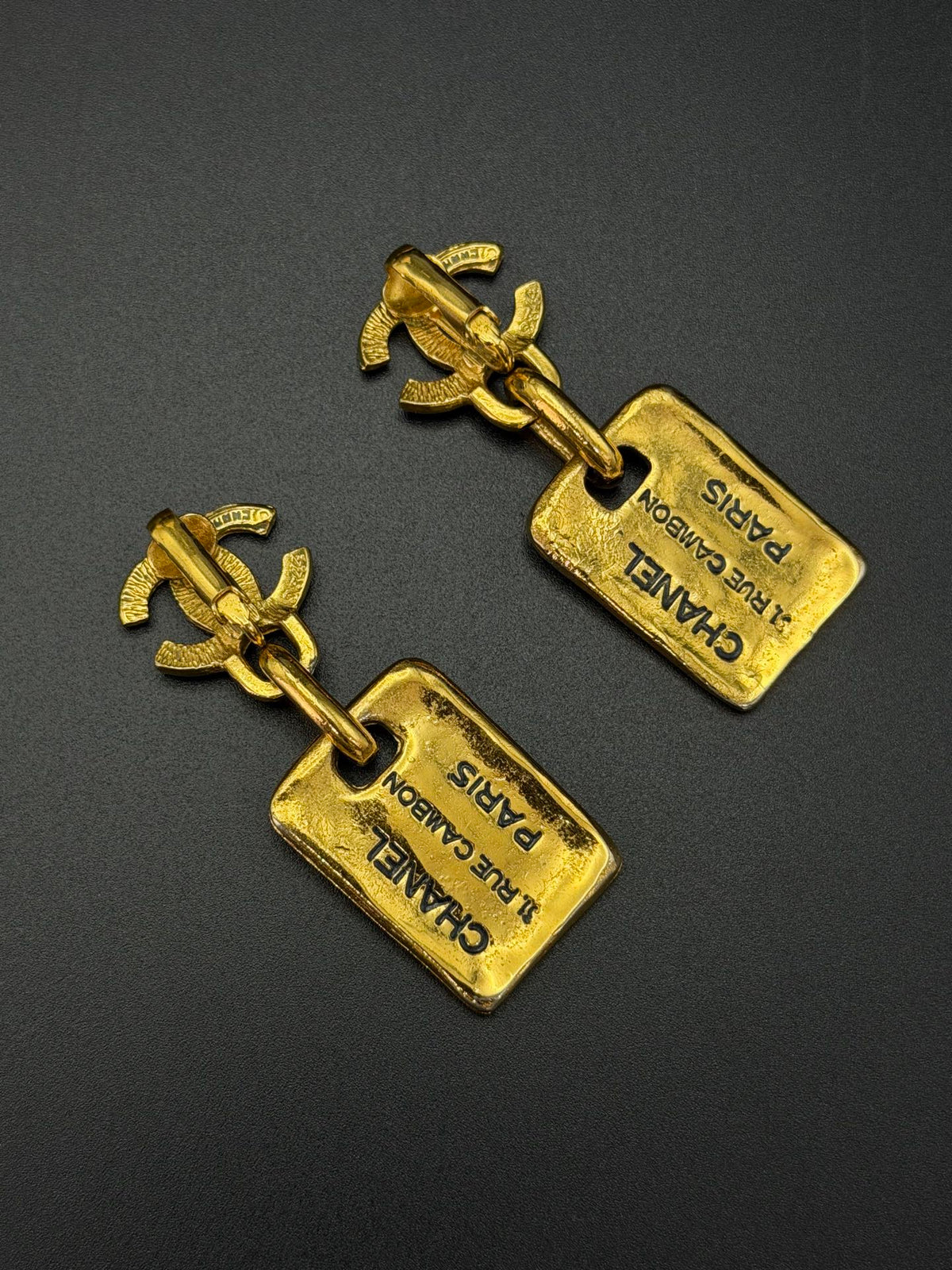 CHANEL Vintage CC Logo 31 Rue Cambon Plate Drop Earrings