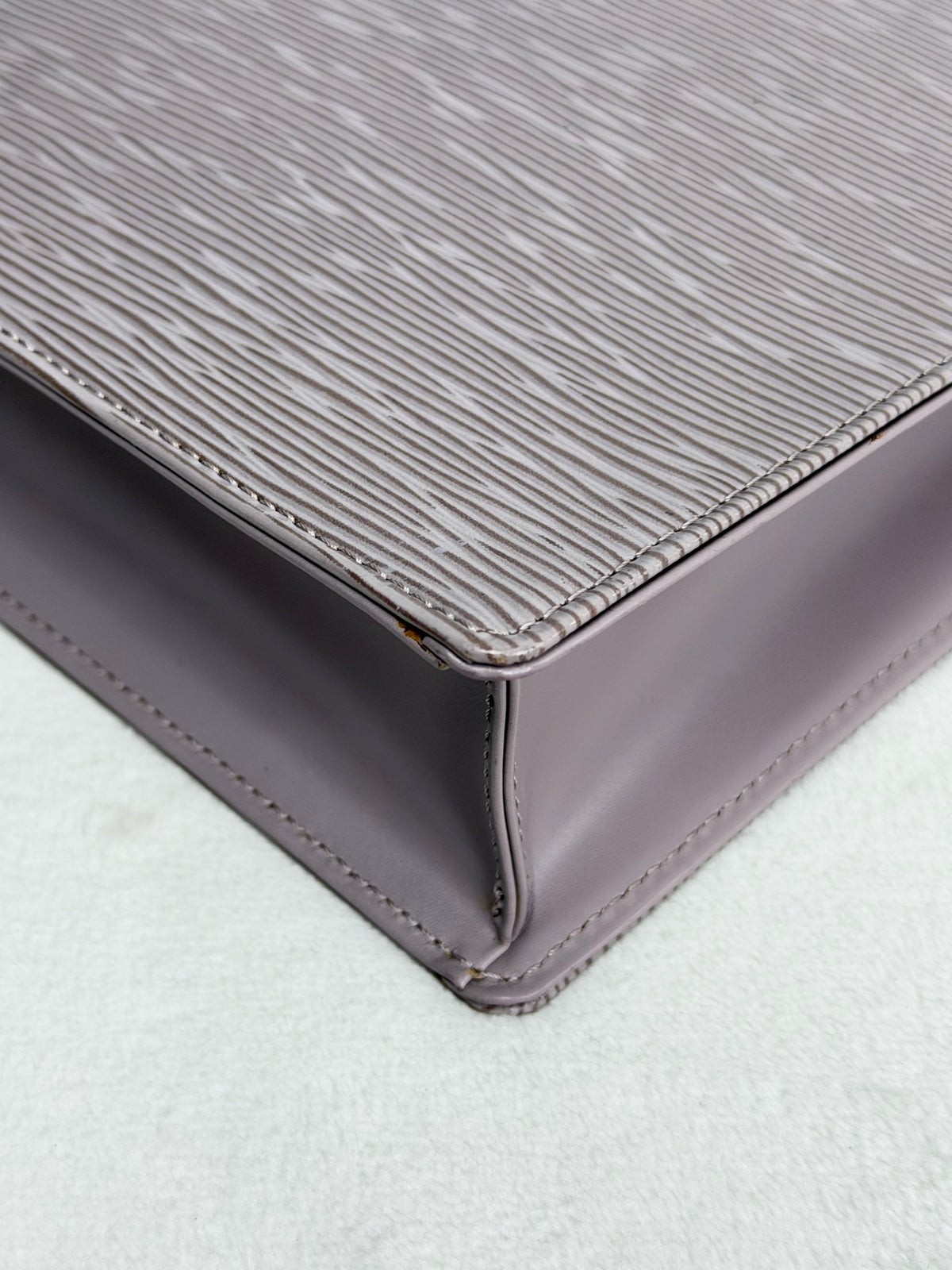 LOUIS VUITTON Epi Violet Shoulderbag