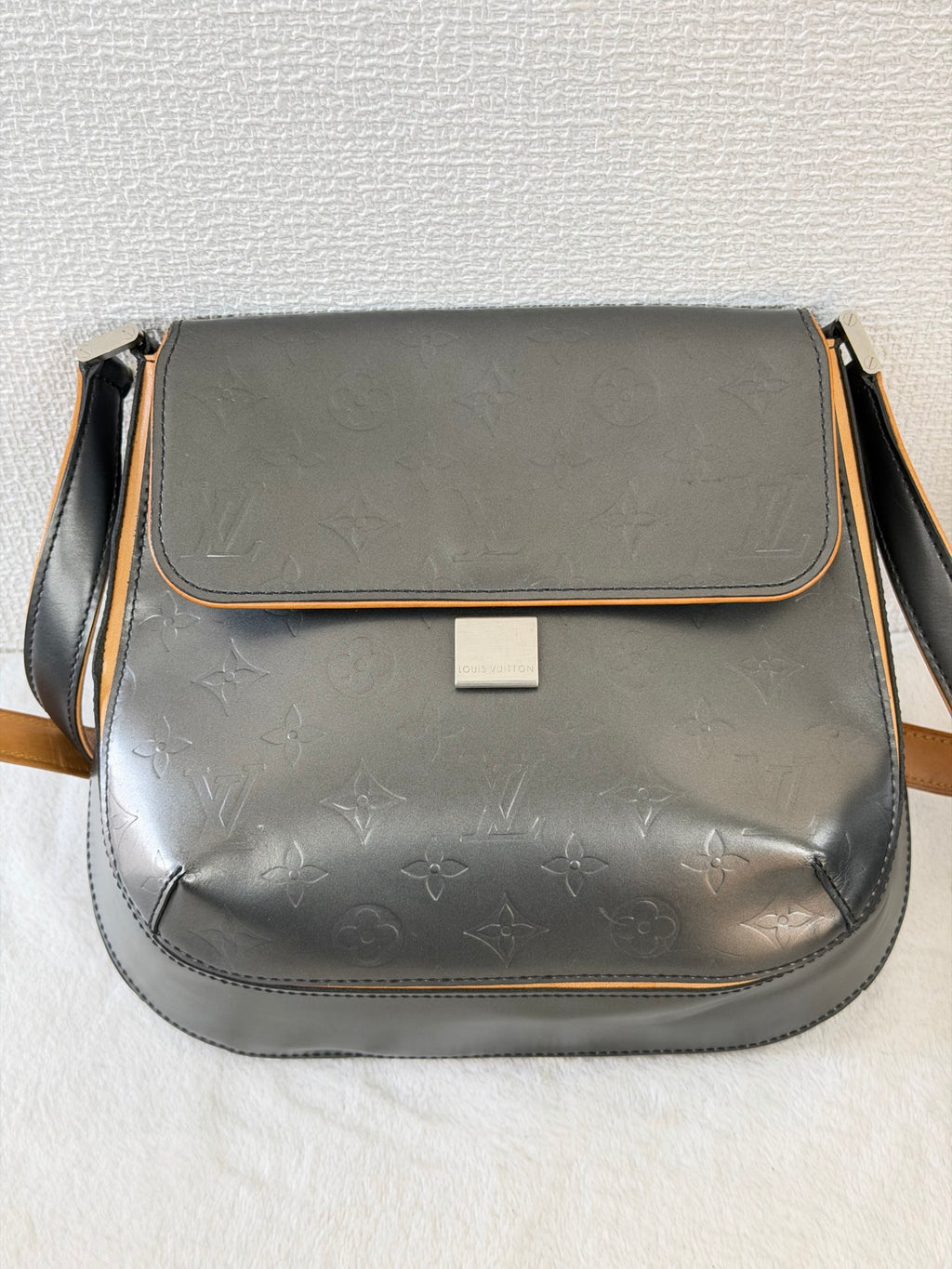 Louis Vuitton Monogram Vernis Thompson Street Bag