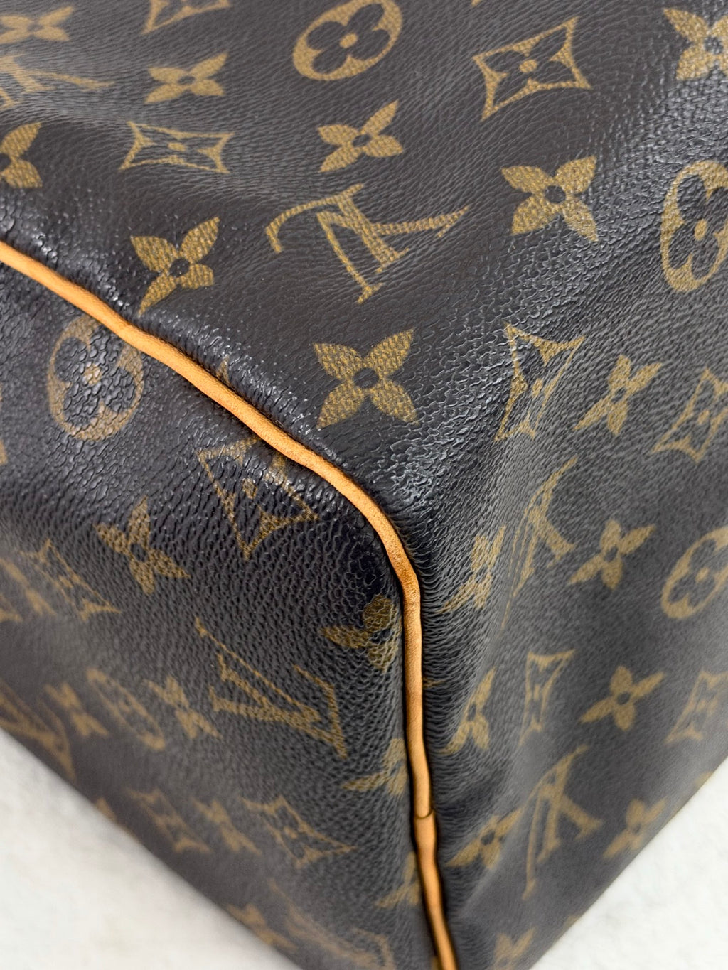 Louis Vuitton Vintage 2003 Monogram Speedy 30 Bag