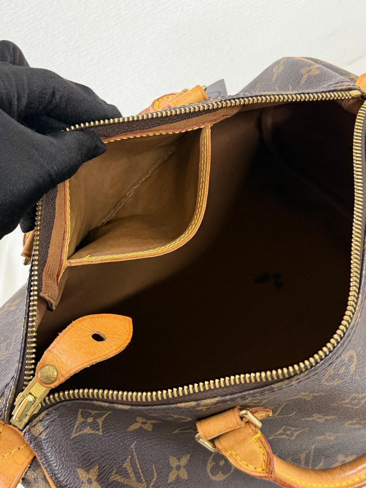 Louis Vuitton Vintage 2003 Monogram Speedy 30 Bag