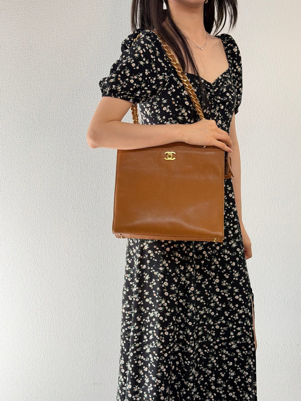 CHANEL Caiver Tote Chainbag