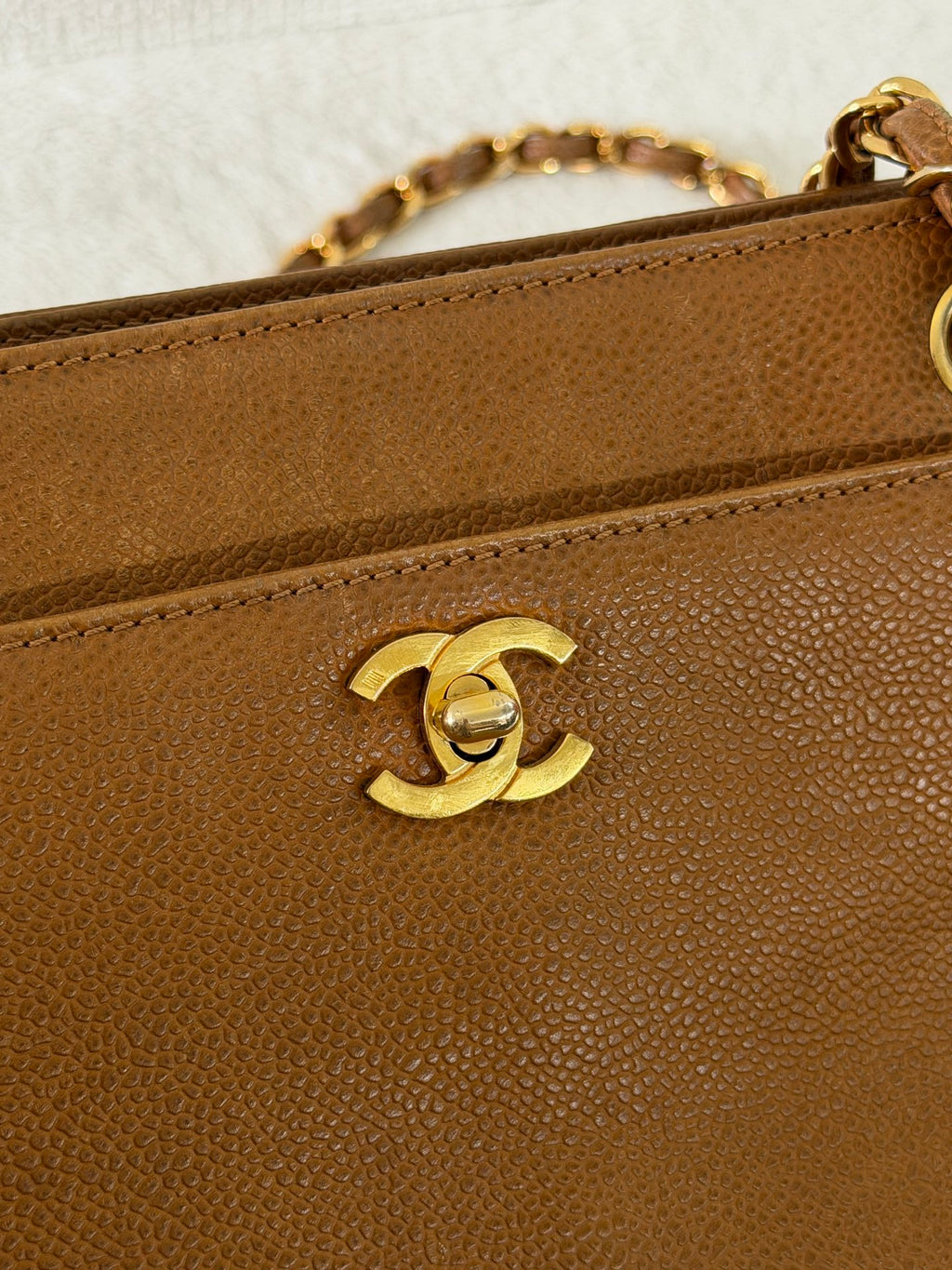 CHANEL Caiver Tote Chainbag