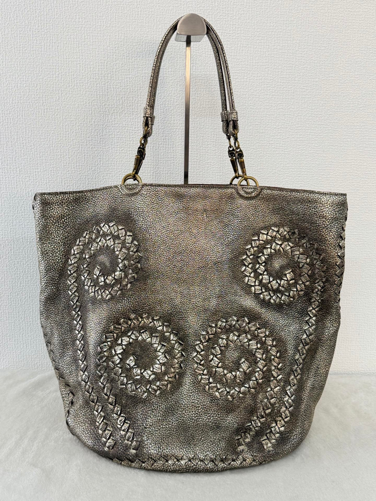 BOTTEGA VENETA Metallic Gold Intrecciato Spiral Trim Leather Bucket Tote Bag