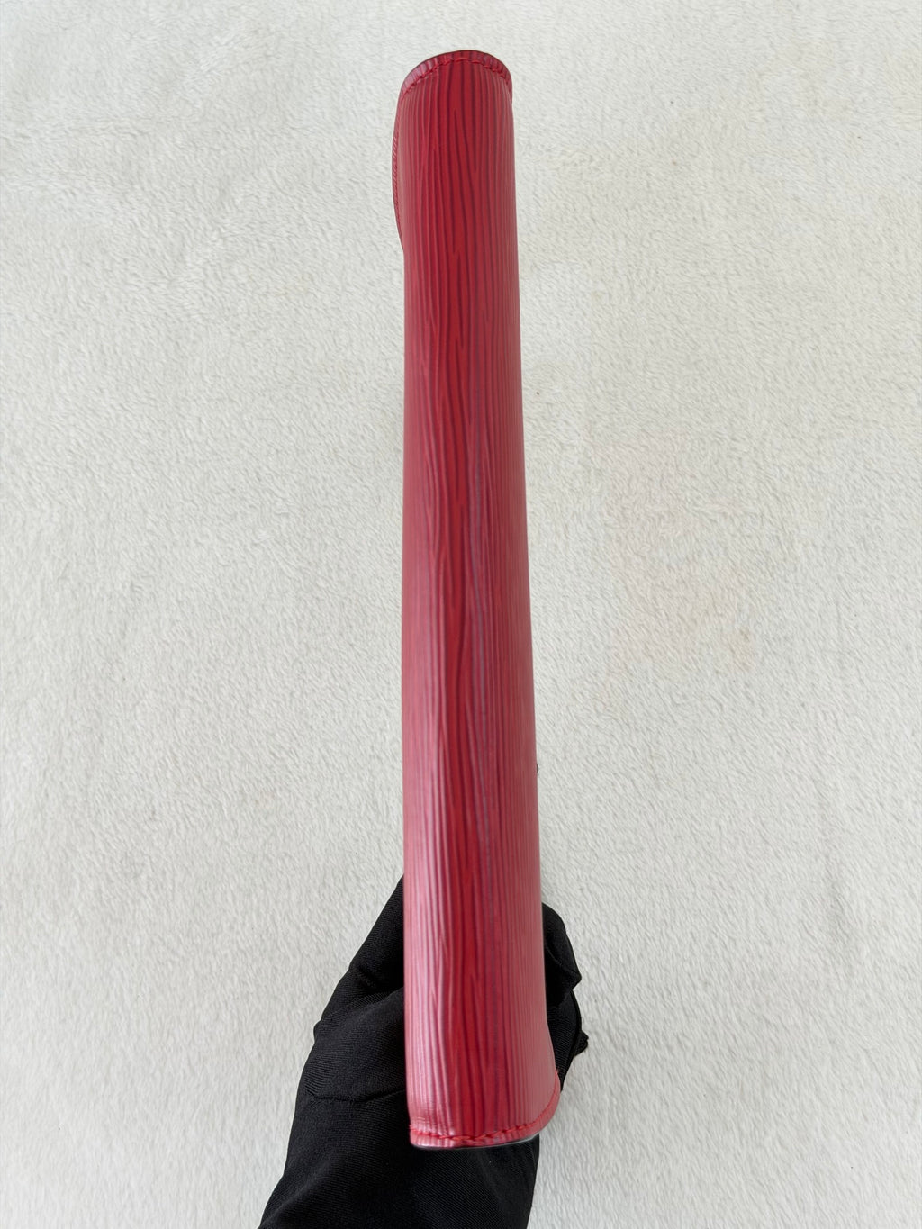 LOUIS VUITTON Epi Pochette Accessoires 24 Castilian Red Clutch Bag