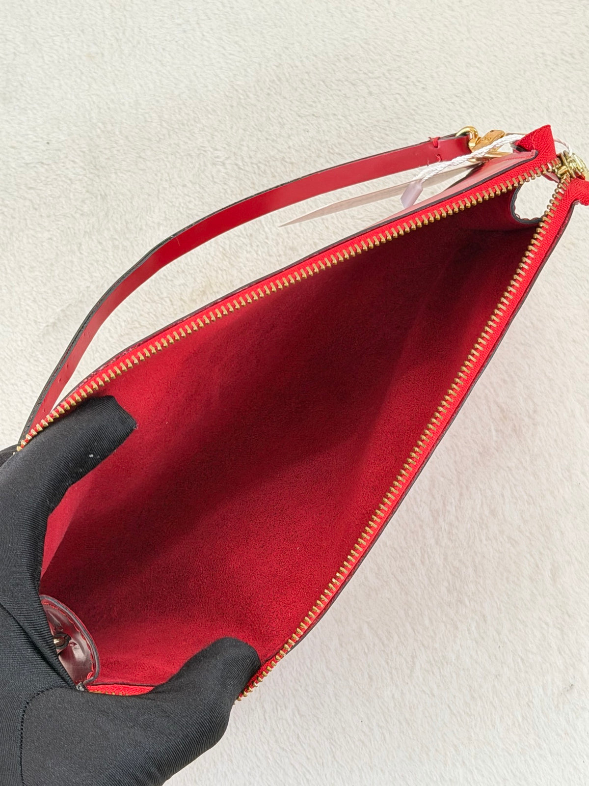 LOUIS VUITTON Epi Pochette Accessoires 24 Castilian Red Clutch Bag