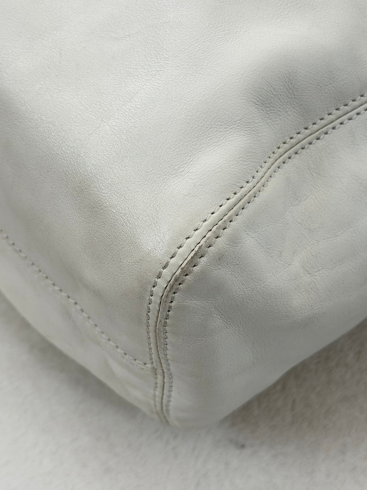 CHANEL White Leather Hobo Bag with Black Resin Handle Stitched CC