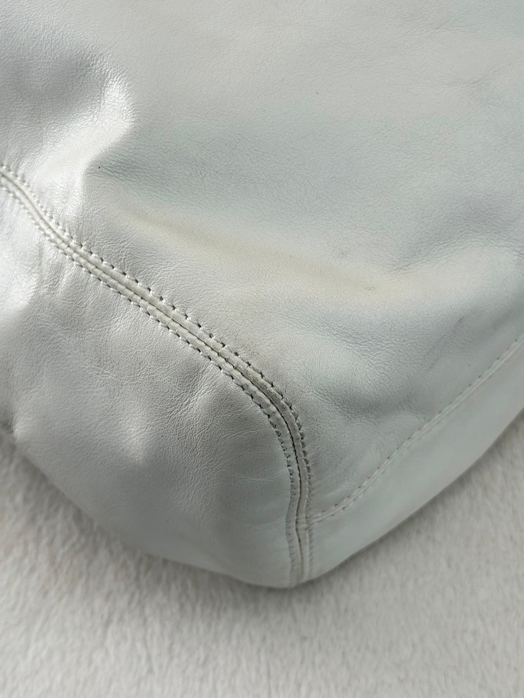 CHANEL White Leather Hobo Bag with Black Resin Handle Stitched CC
