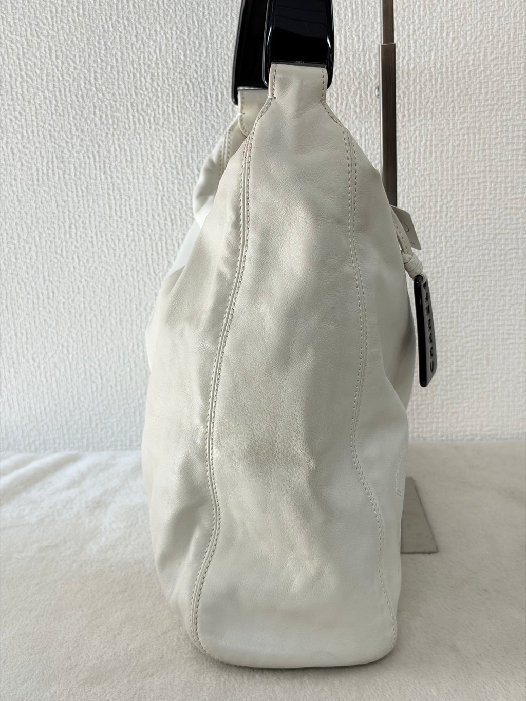 CHANEL White Leather Hobo Bag with Black Resin Handle Stitched CC