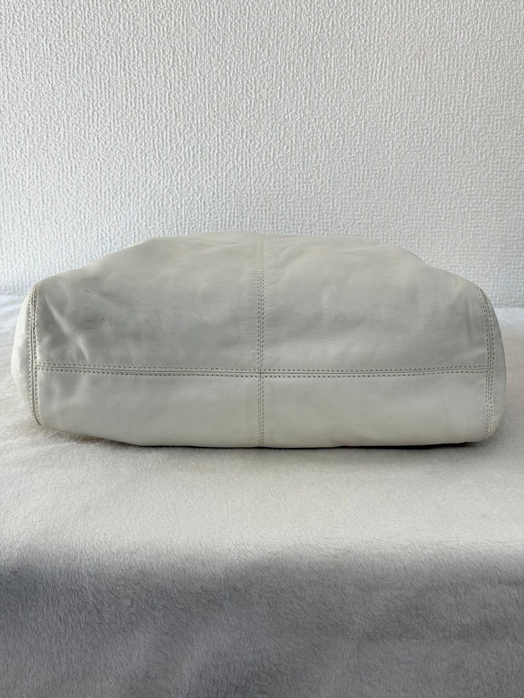 CHANEL White Leather Hobo Bag with Black Resin Handle Stitched CC