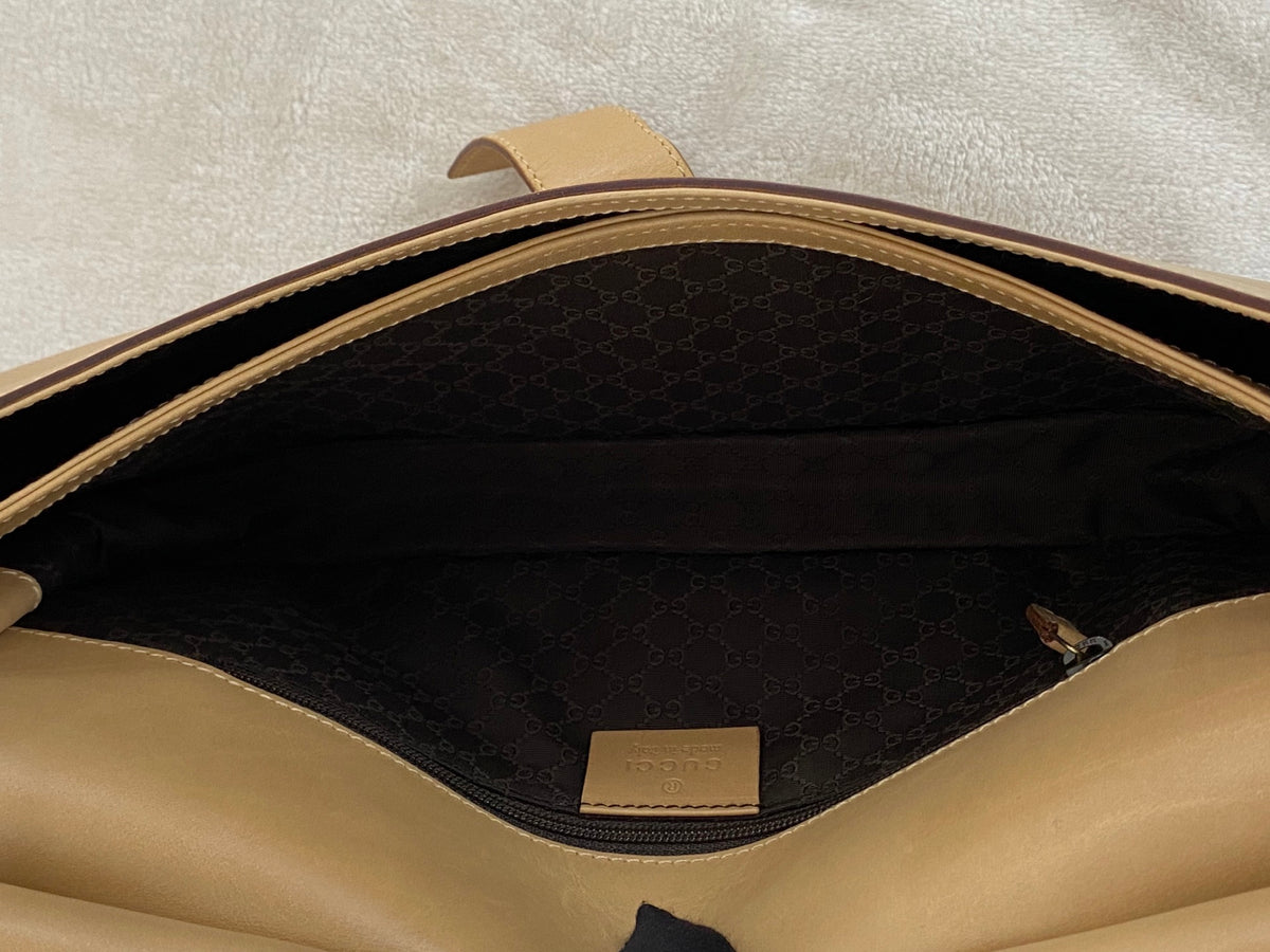 Gucci Vintage Leather Shoulder Bag