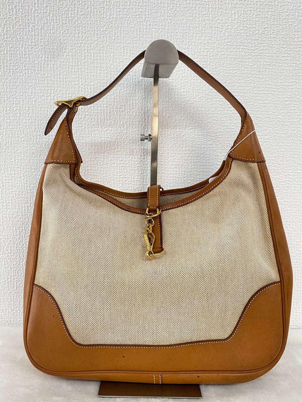Hermès Vintage Toile Canvas Leather Tsako Shoulder Bag