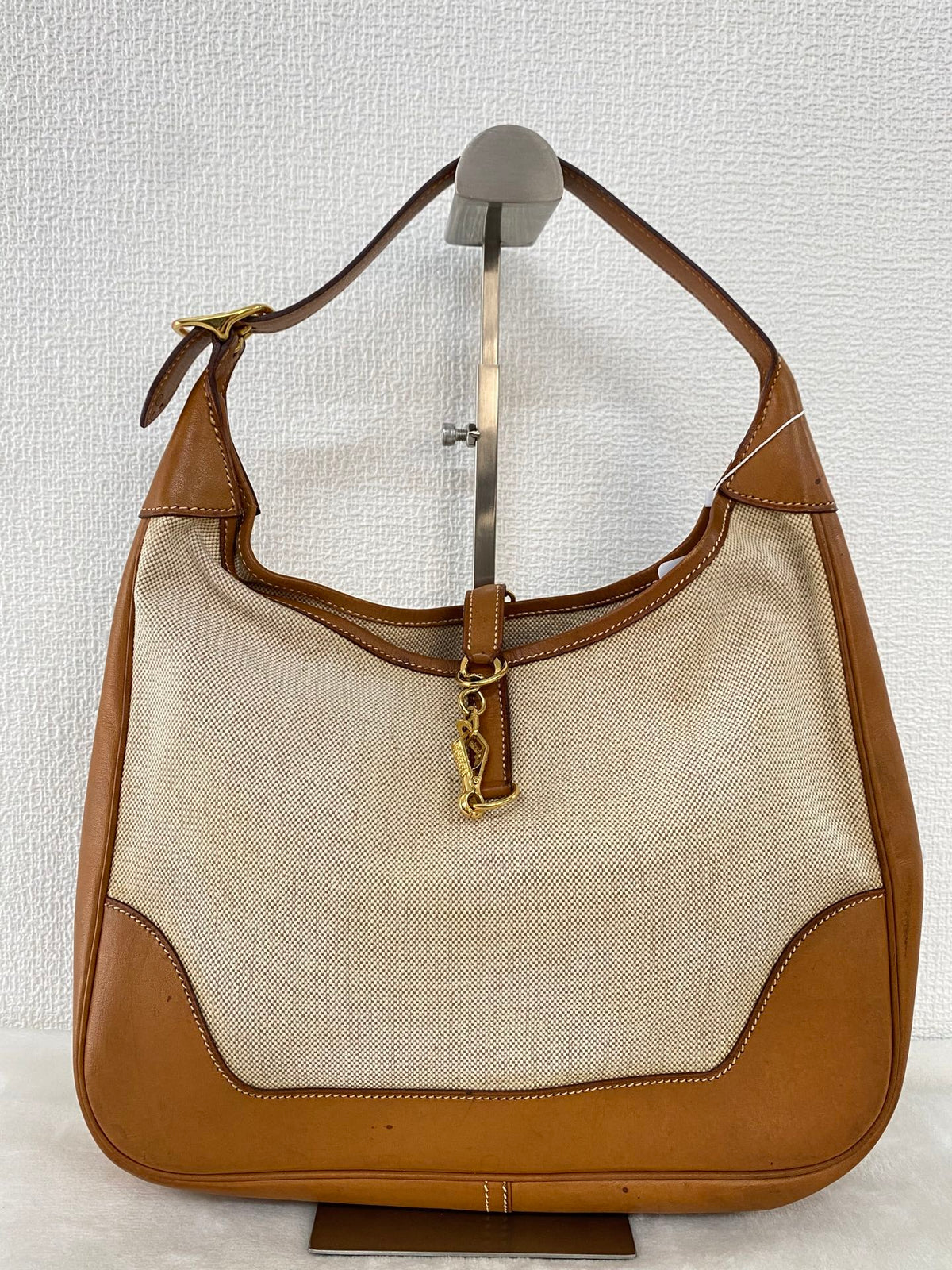 Hermès Vintage Toile Canvas Leather Tsako Shoulder Bag