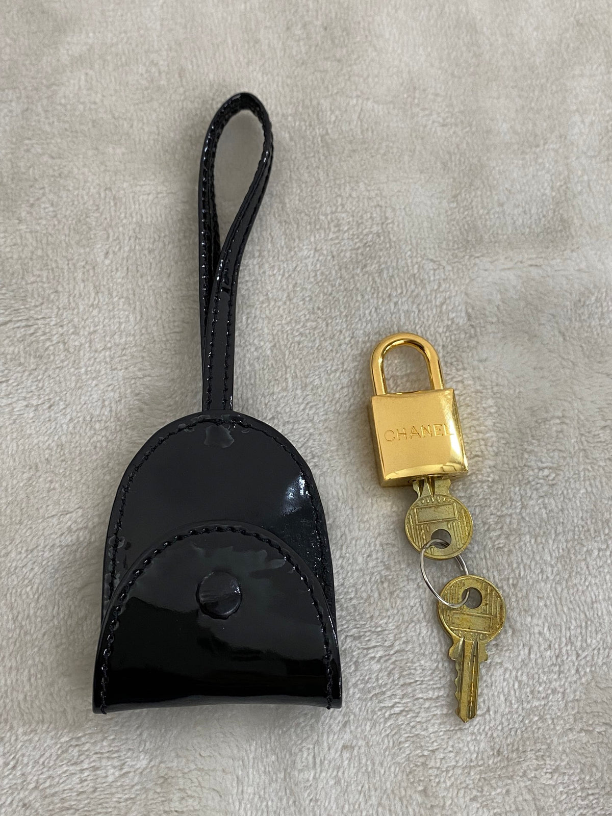Chanel Vintage Black Patent Leather CC Bowler 2WAY Bag