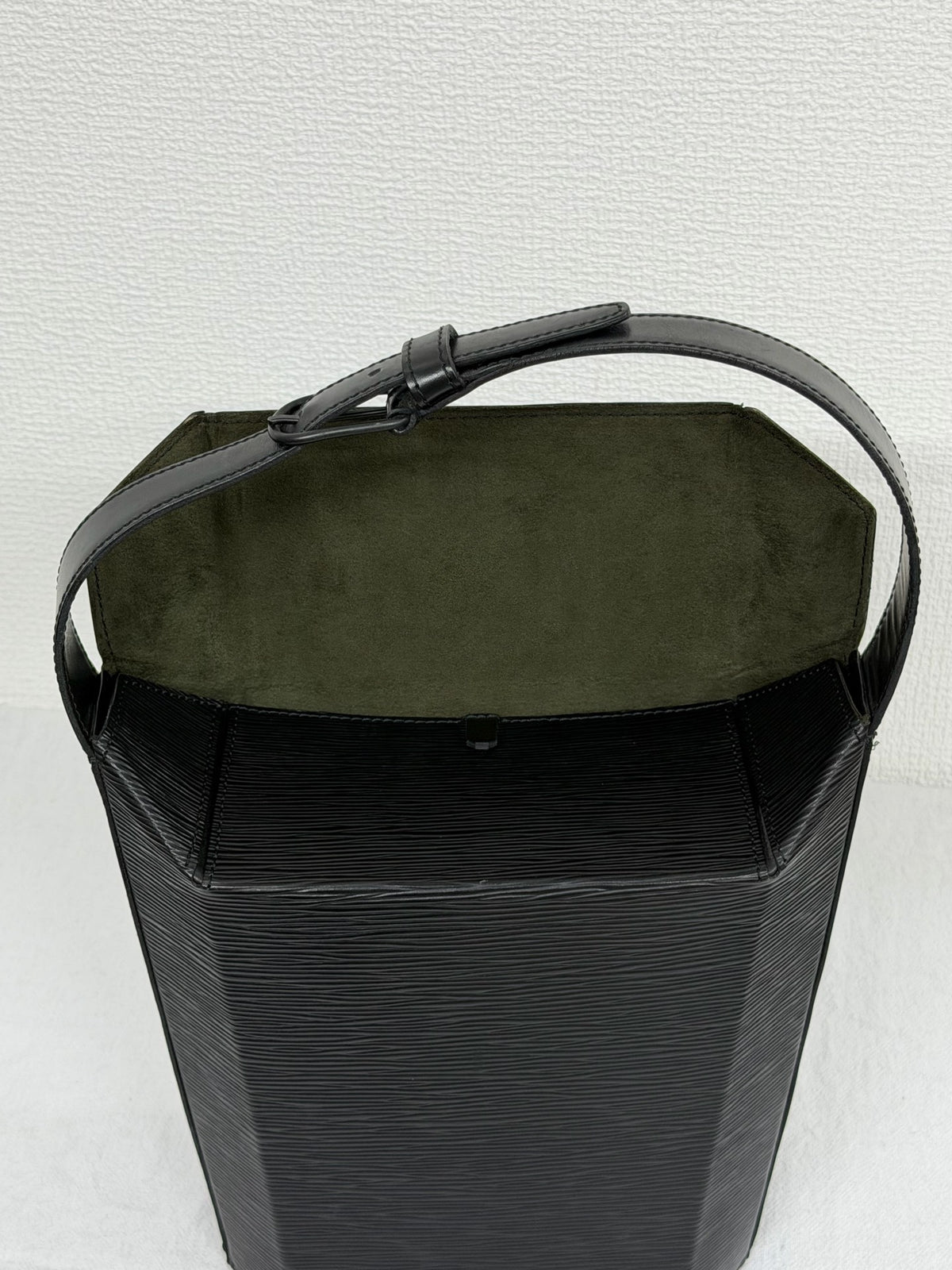 Louis Vuitton Epi Sac Seau Noir