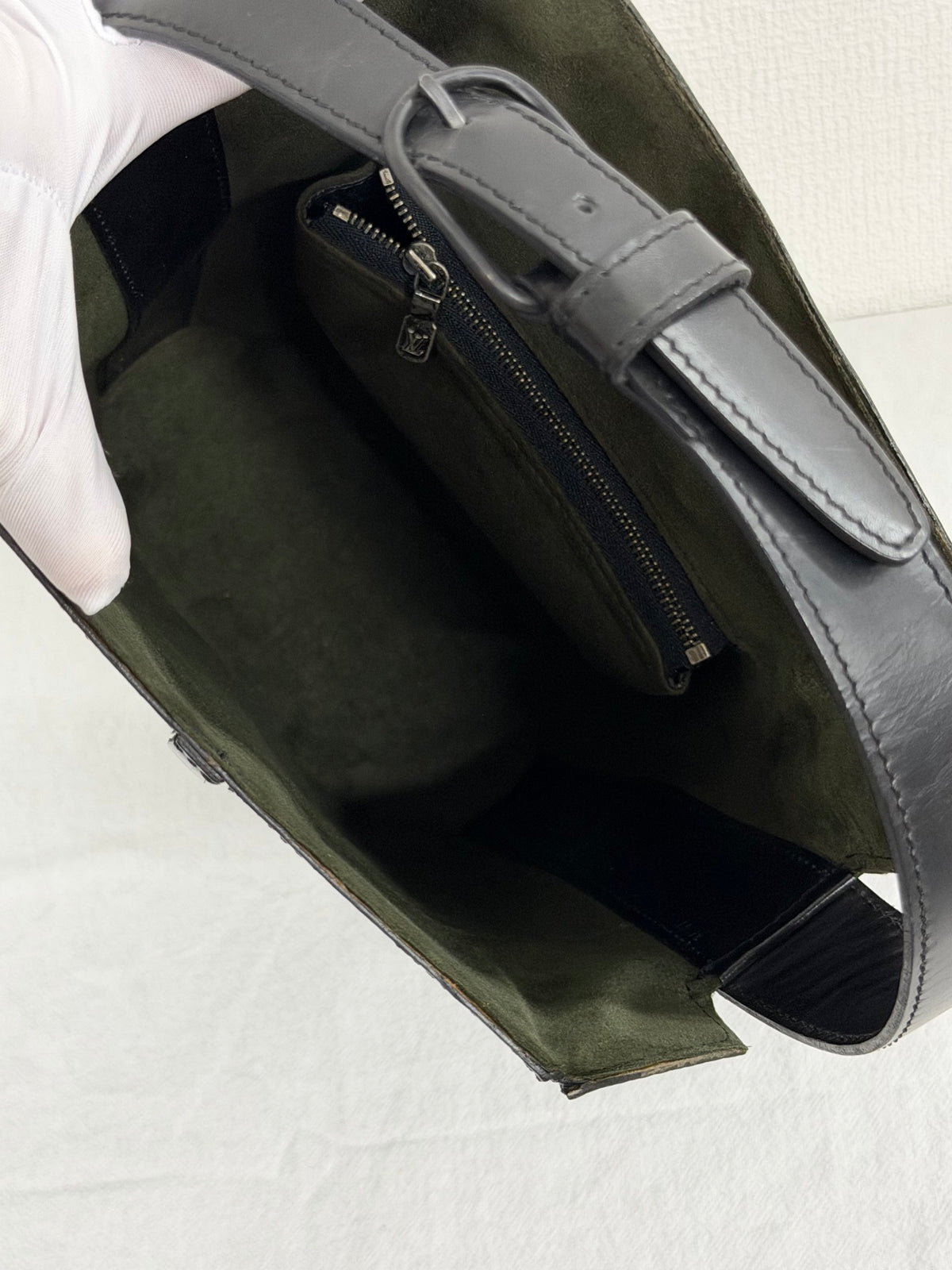 Louis Vuitton Epi Sac Seau Noir