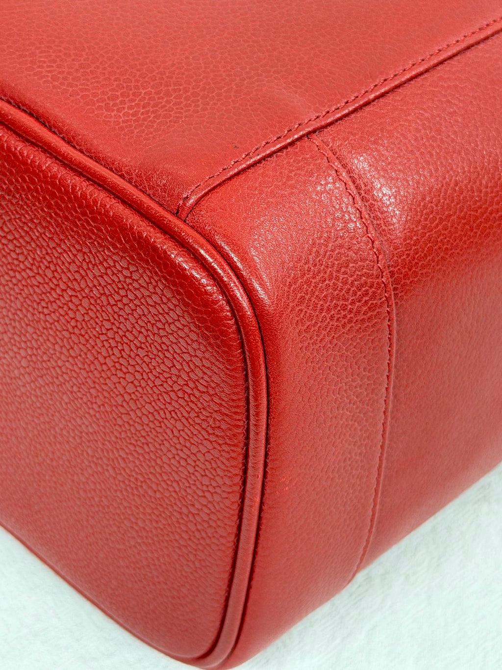 Chanel Vintage Caviar Skin CC Vanity Case Bag