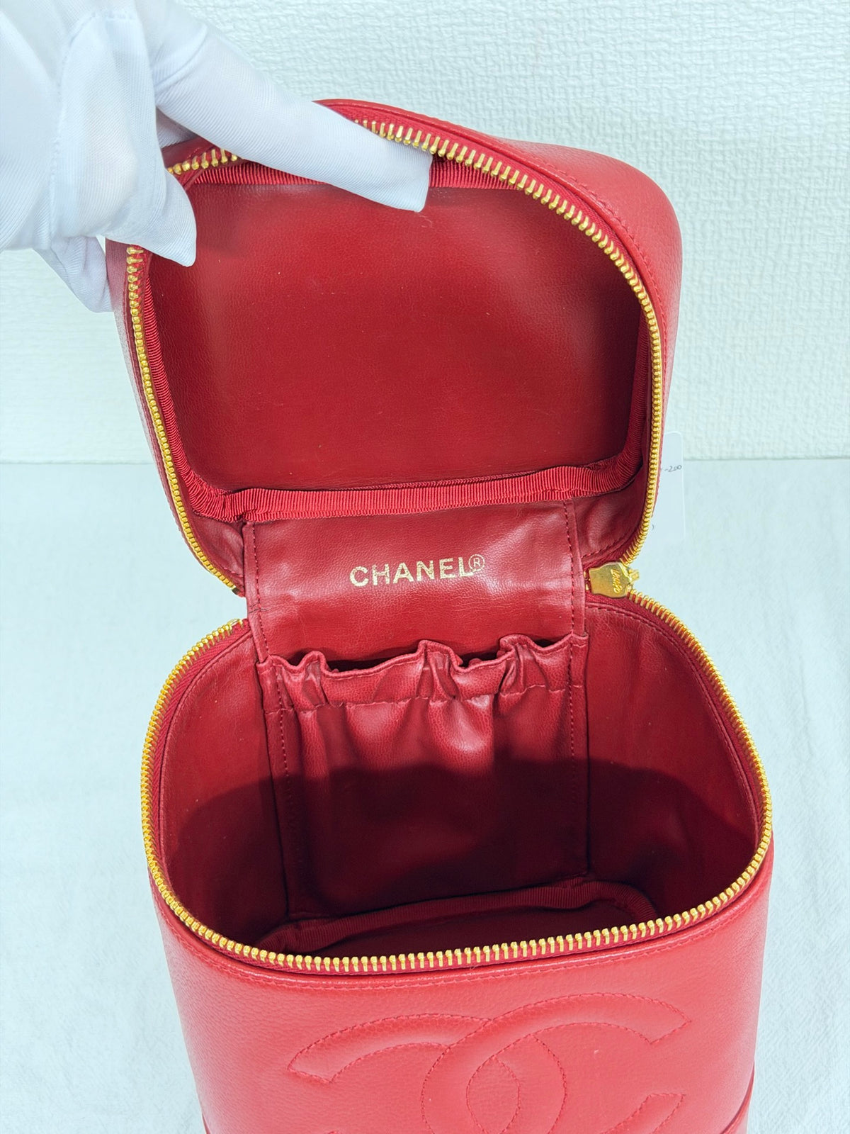 Chanel Vintage Caviar Skin CC Vanity Case Bag