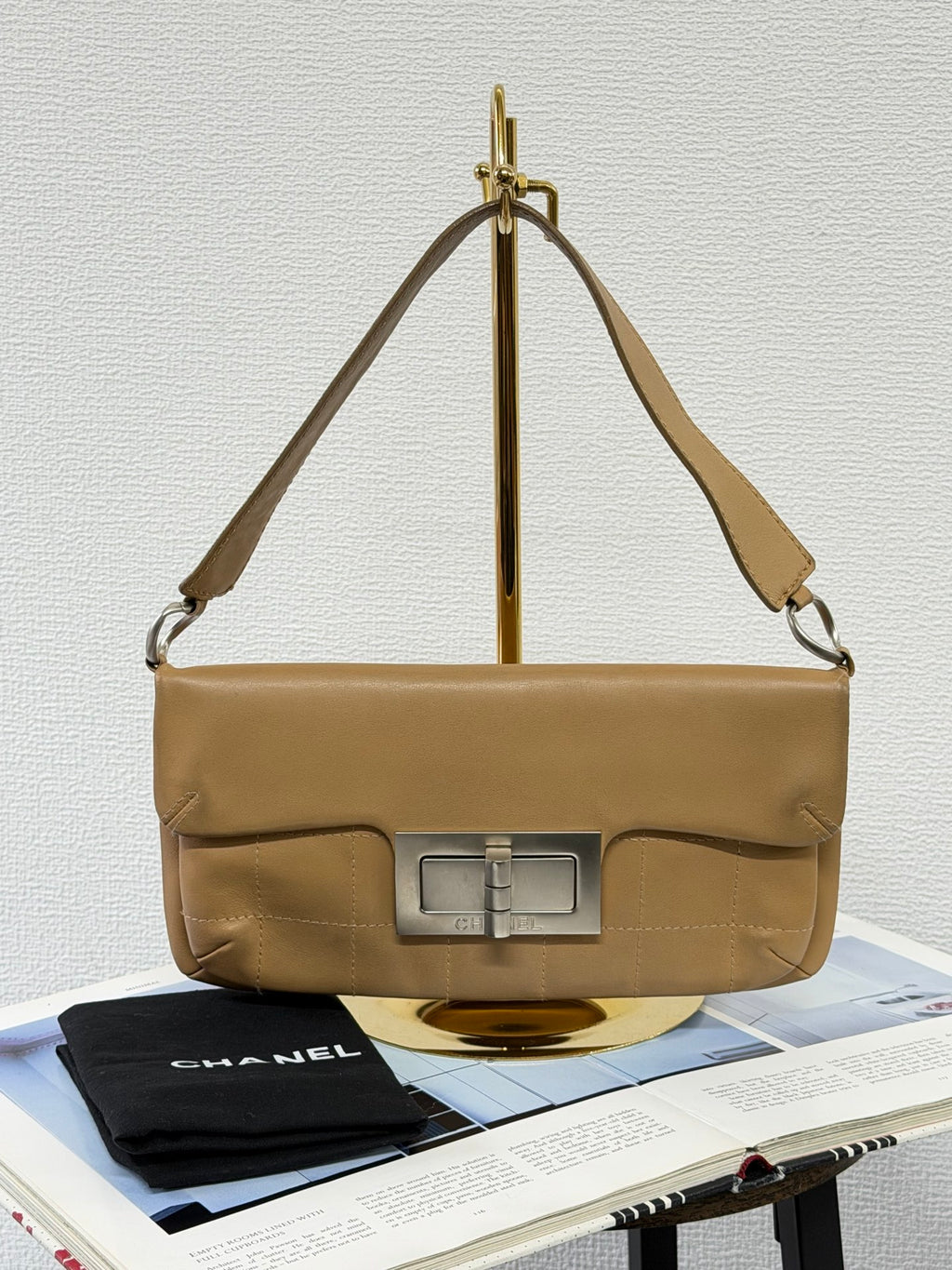 Chanel Vintage Chocolate Bar 2.55 Matte Silver Hardware Shoulder Bag Beige