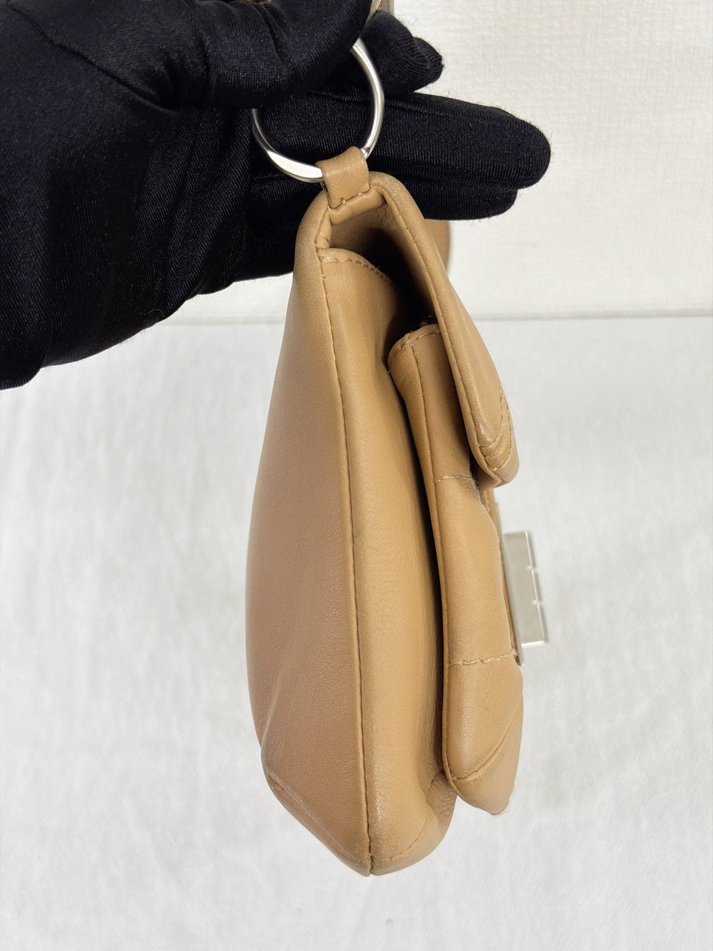 Chanel Vintage Chocolate Bar 2.55 Matte Silver Hardware Shoulder Bag Beige