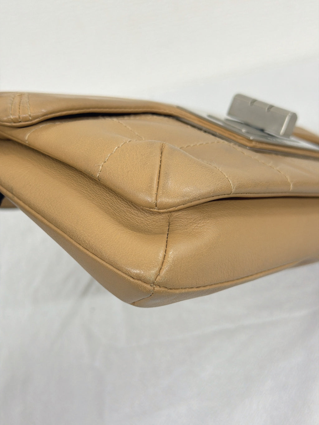 Chanel Vintage Chocolate Bar 2.55 Matte Silver Hardware Shoulder Bag Beige