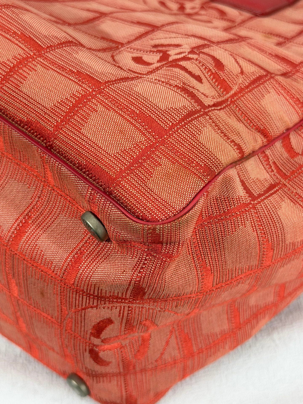 Chanel New Travel Line Tote MM Red