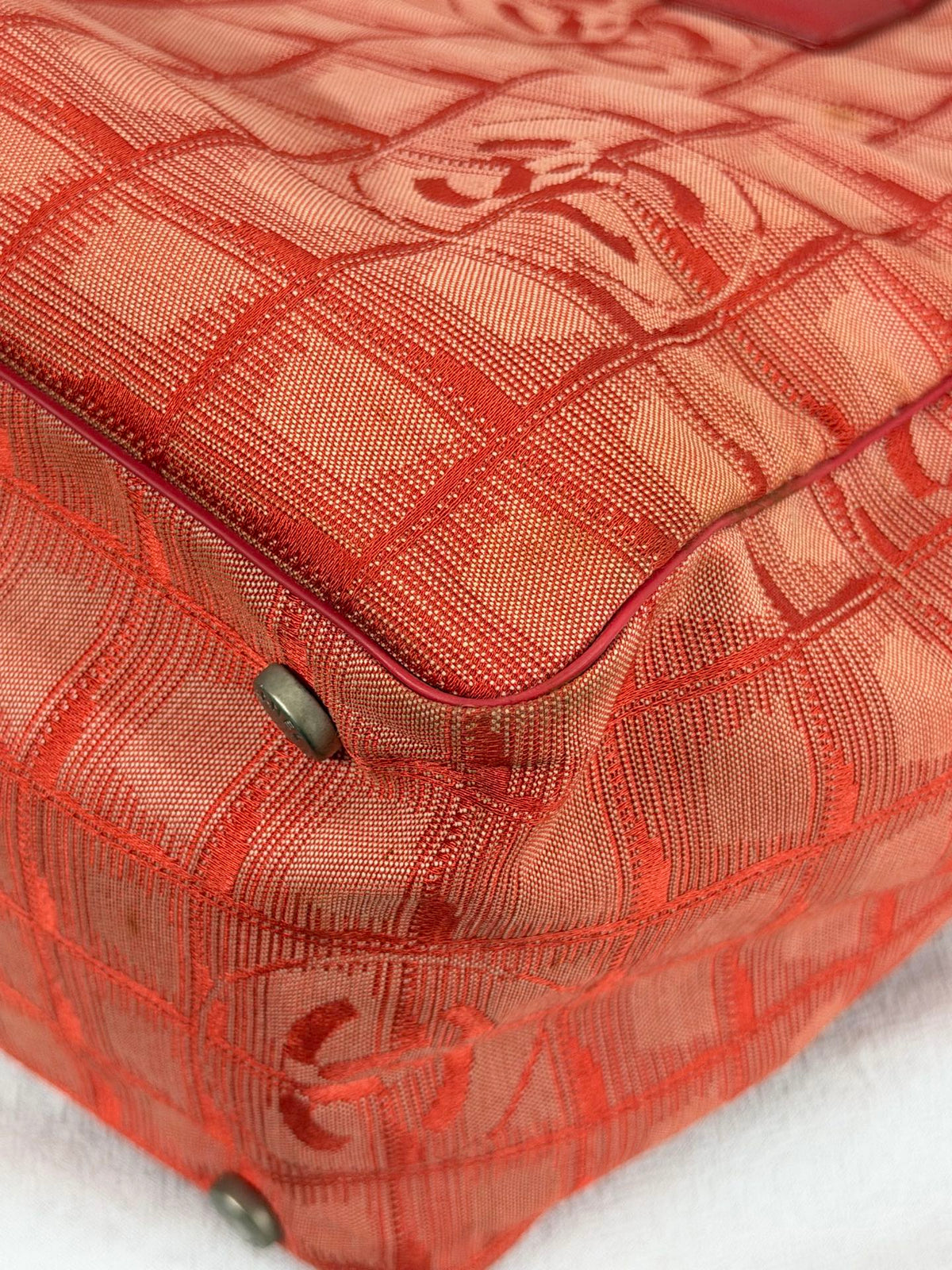 Chanel New Travel Line Tote MM Red