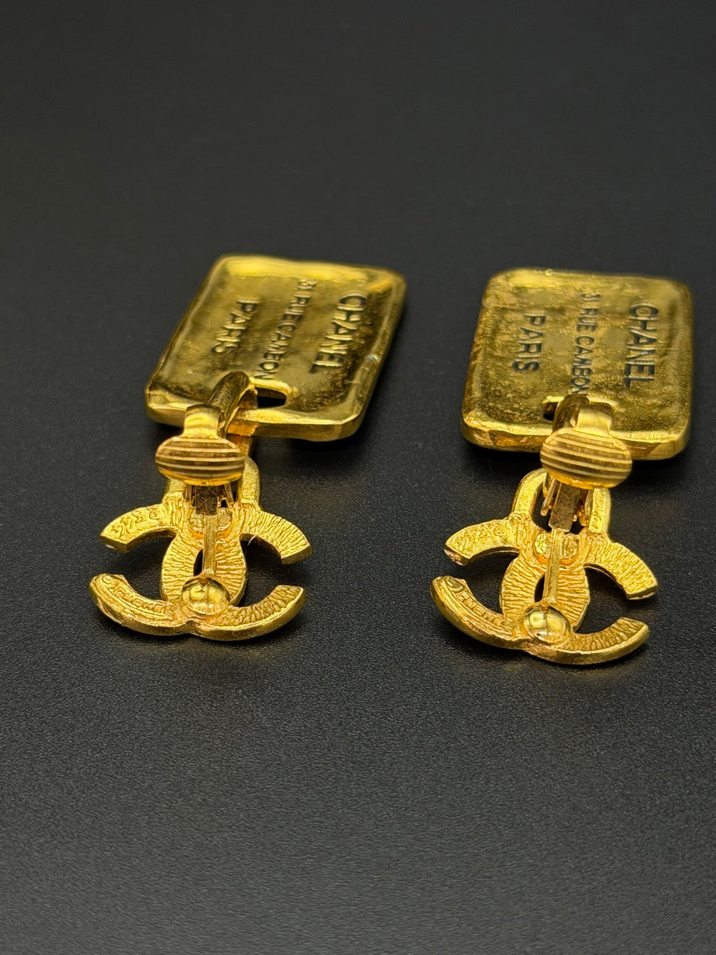 Chanel Vintage CC Cambon Plaque Swing Clip-On Earrings Gold
