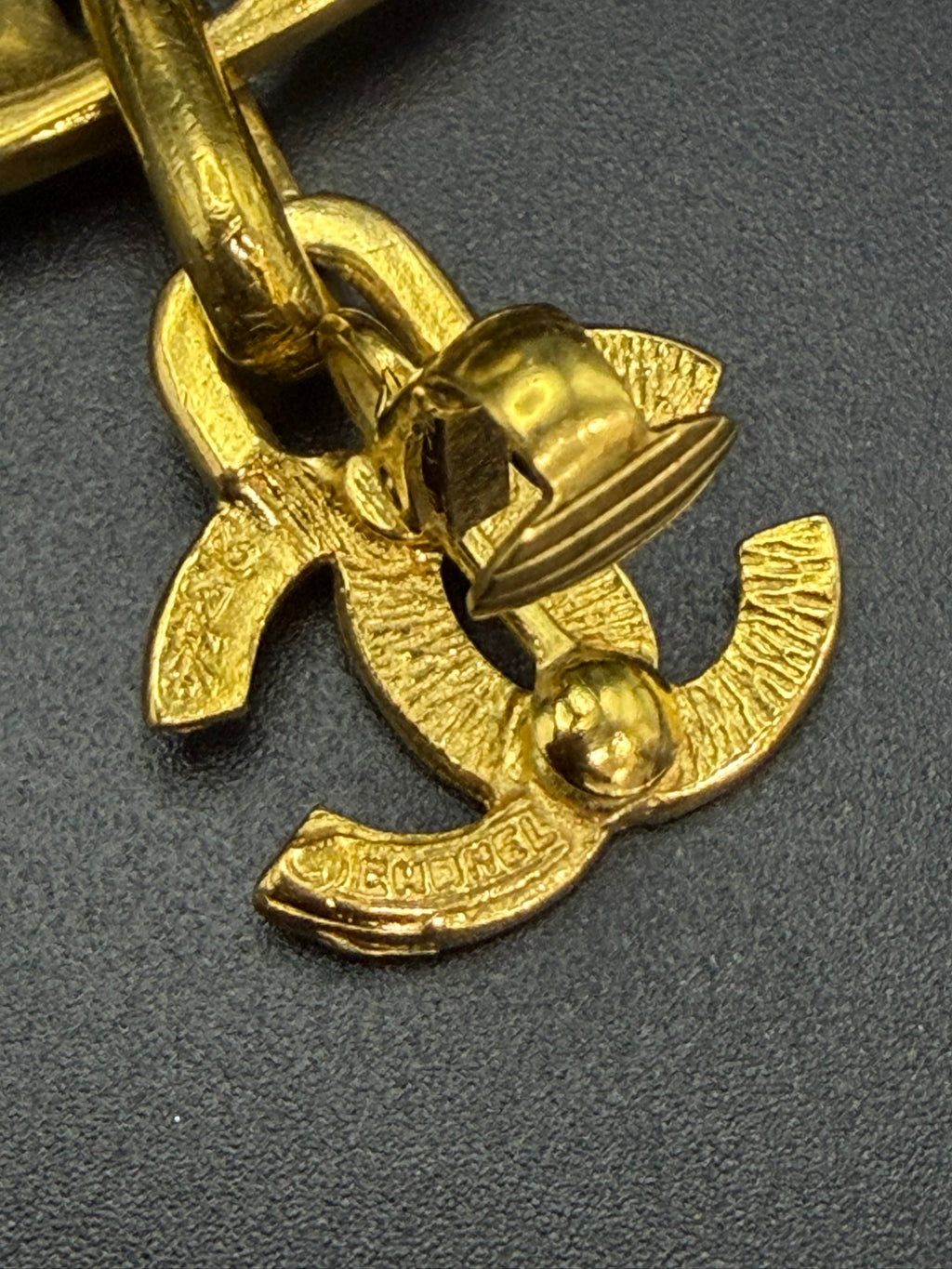 Chanel Vintage CC Cambon Plaque Swing Clip-On Earrings Gold