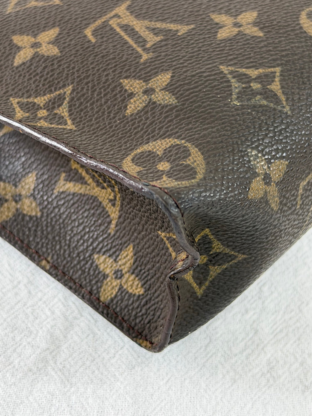Louis Vuitton Monogram Toiletry Pouch 26