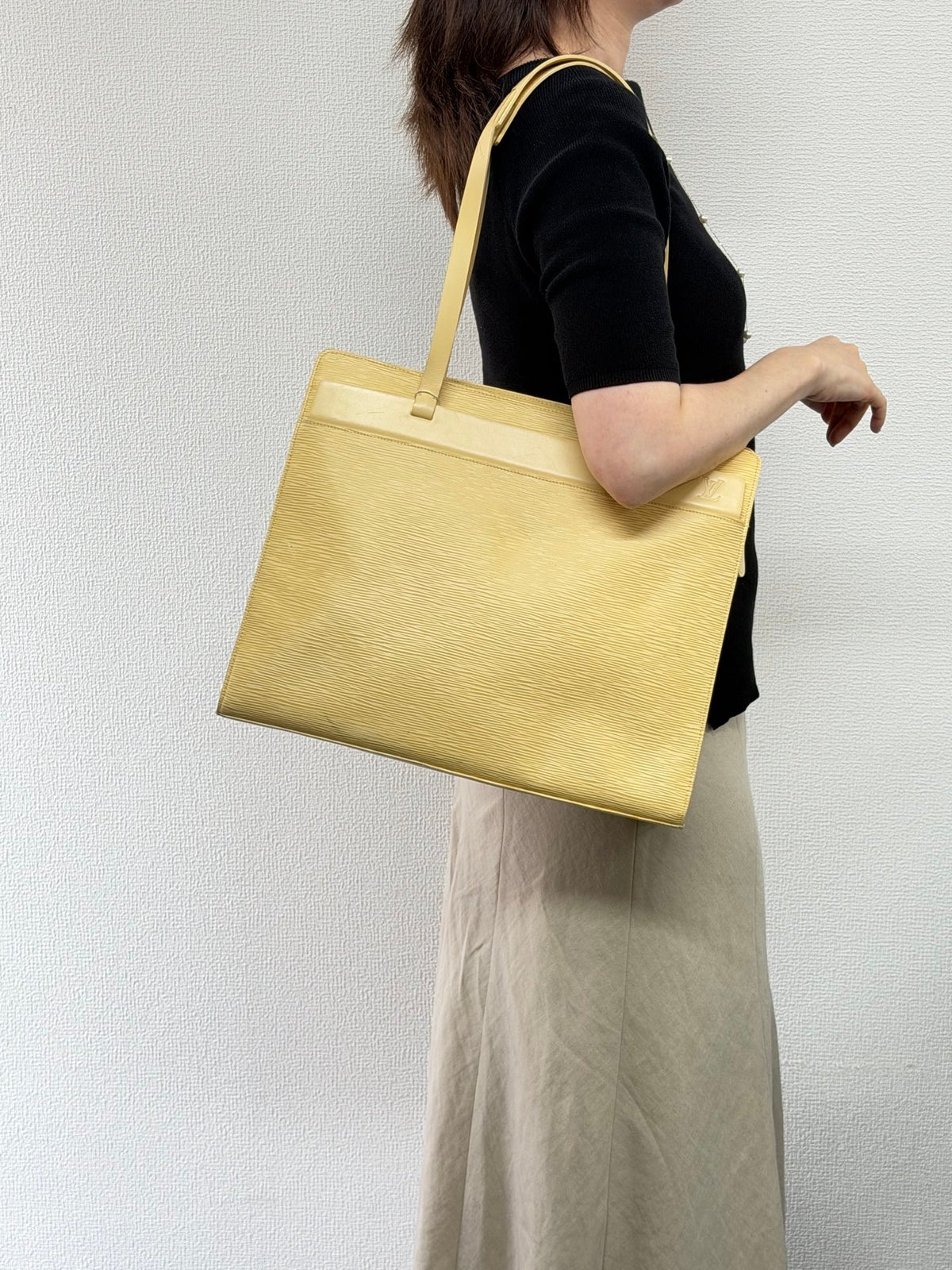 LOUIS VUITTON Epi Shoulderbag
