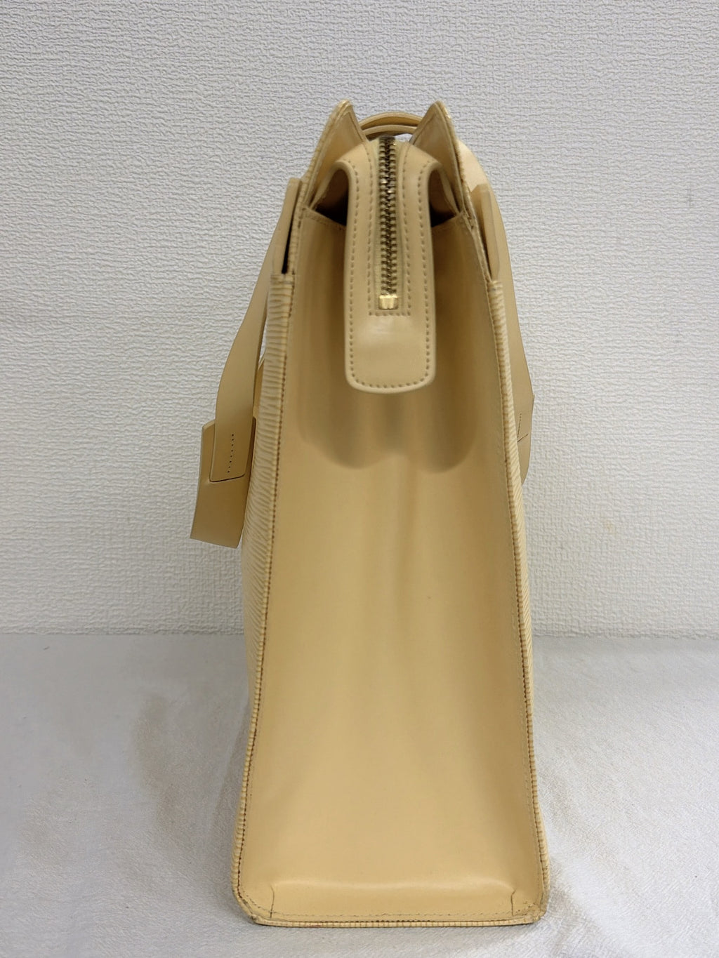 LOUIS VUITTON Epi Shoulderbag