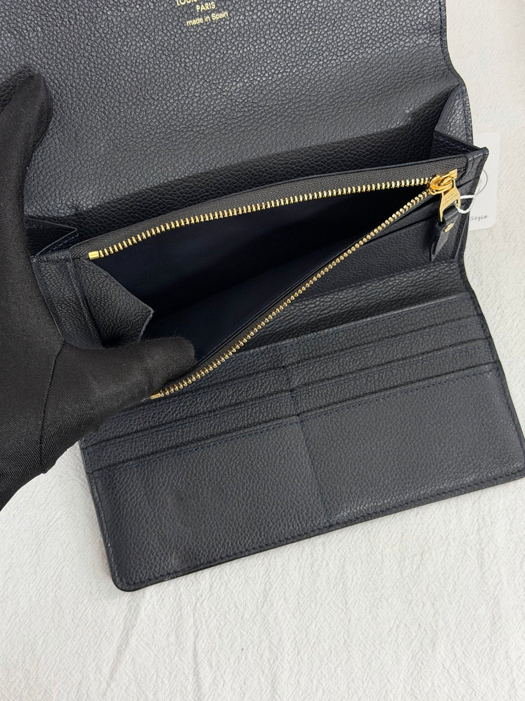 LOUIS VUITTON Zoe Leather Trifold Wallet