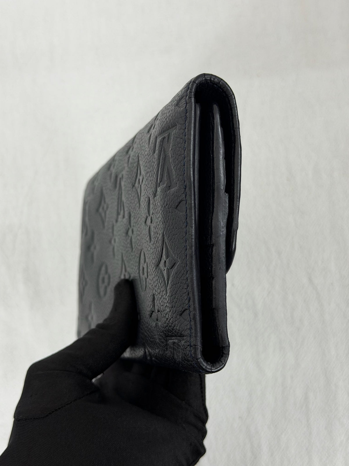 LOUIS VUITTON Zoe Leather Trifold Wallet