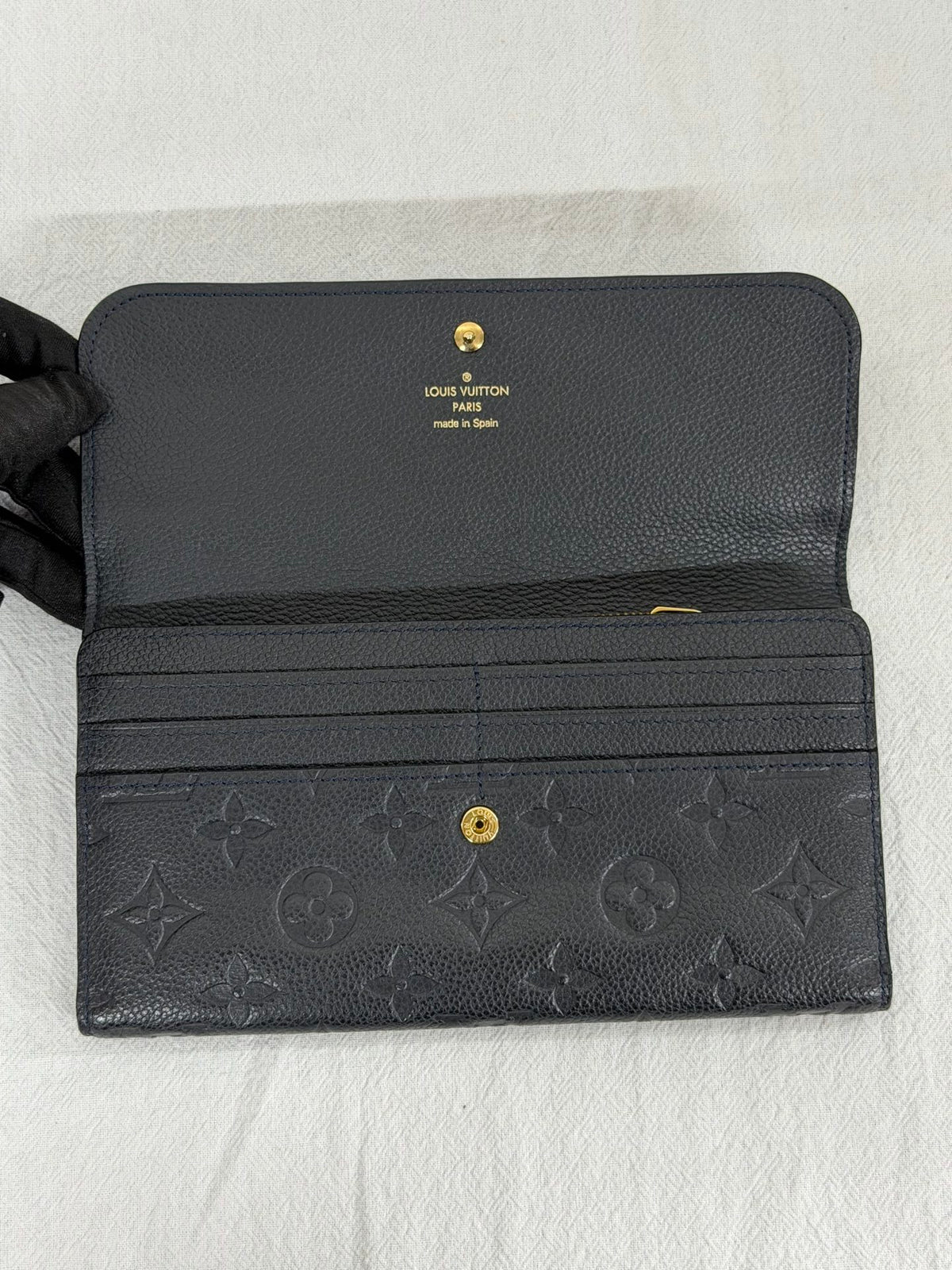 LOUIS VUITTON Zoe Leather Trifold Wallet