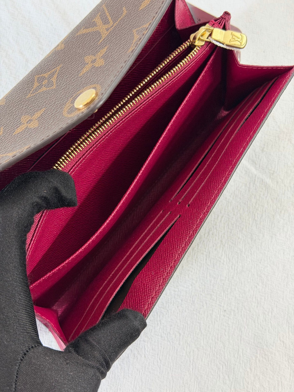 LOUIS VUITTON Monogram Bifold Wallet