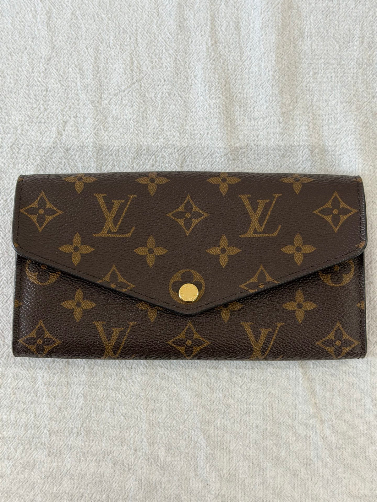 LOUIS VUITTON Monogram Bifold Wallet