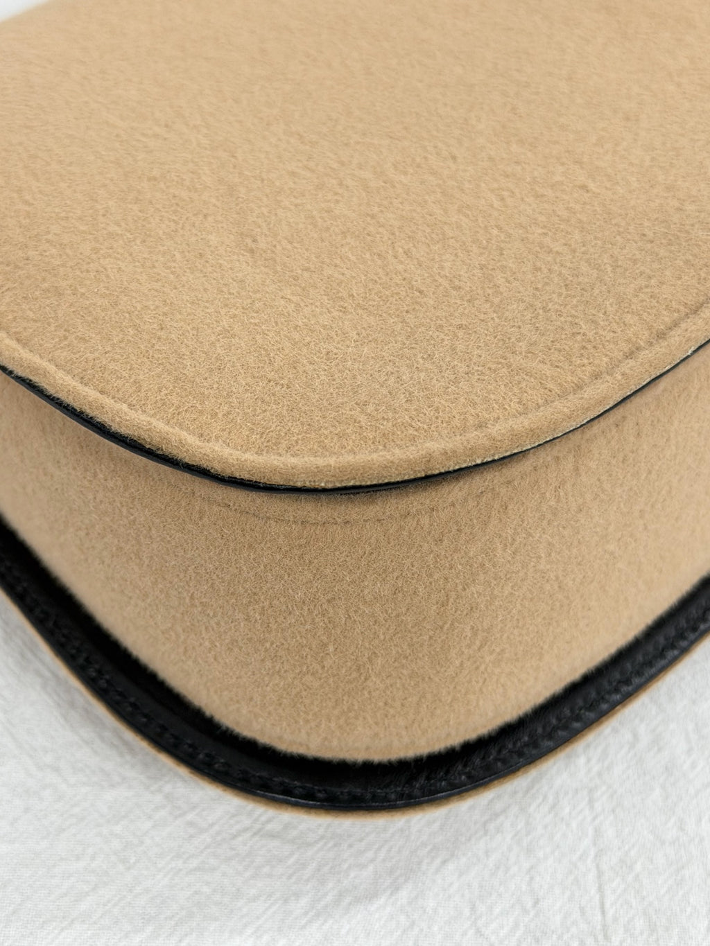GUCCI Wool Felt & Leather Cross 2WAY Handle Beige Shoulder Bag