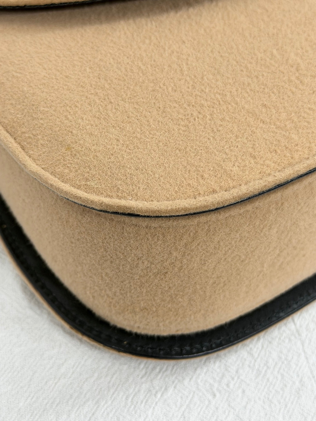 GUCCI Wool Felt & Leather Cross 2WAY Handle Beige Shoulder Bag